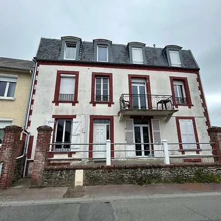 Appartement F1, Refait A Neuf, 150m De La Plage *